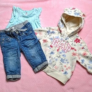 GAP Baby 3-6 month outfit!